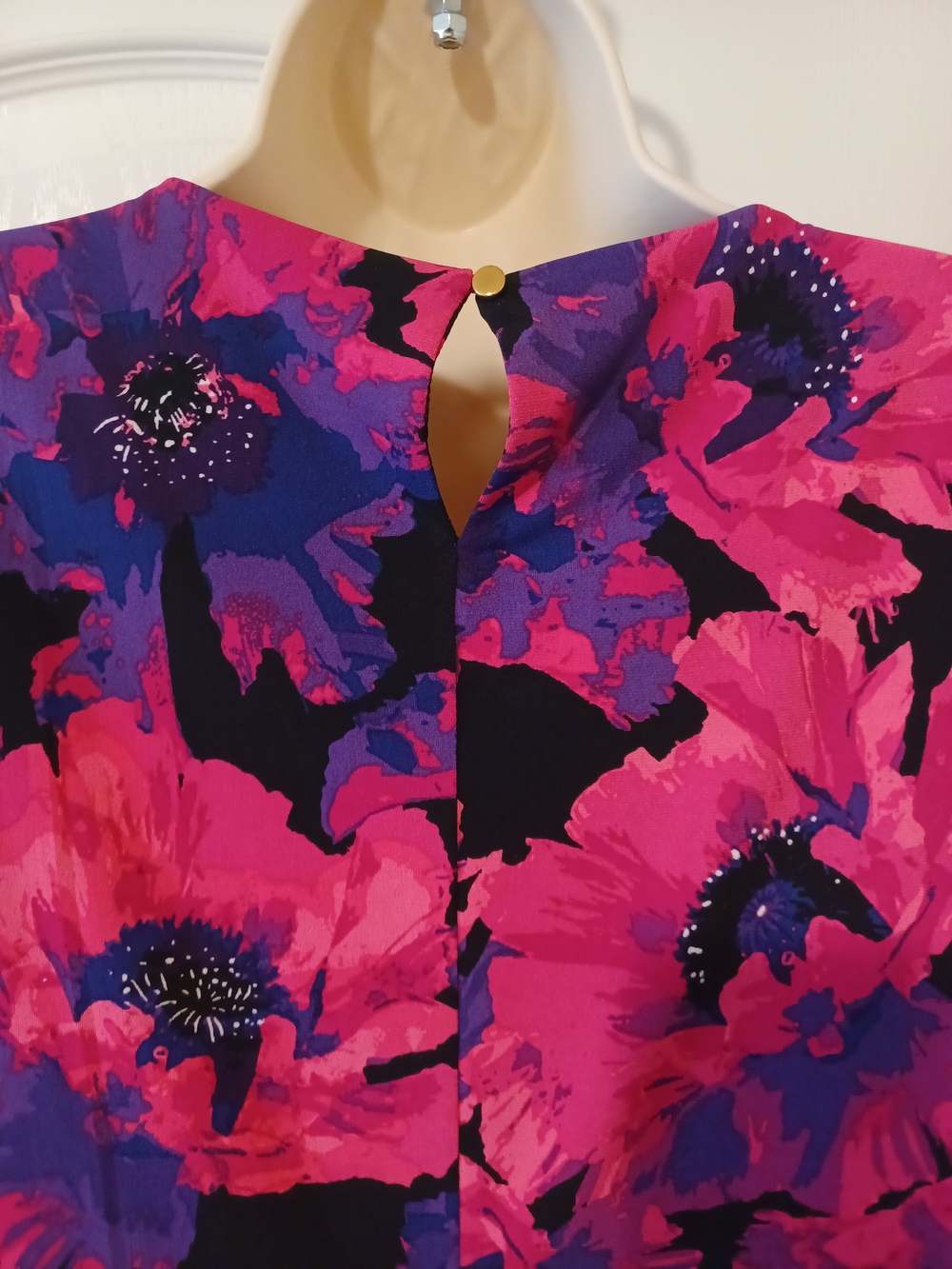 Calvin Klein Pink and Purple Floral Sleeveless Top - Picture 9 of 16